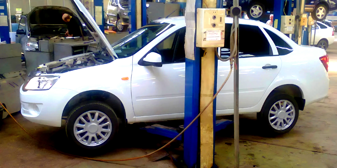 5 признаков, что автосервис вас обманывает: как отличить реальный ремонт от "развода"