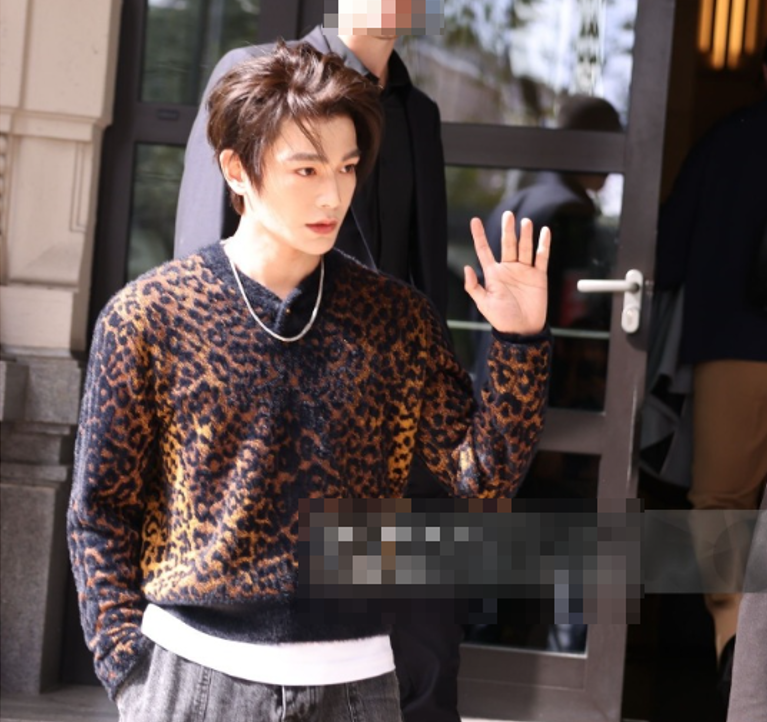 Китайский актер Дин Юй Си.