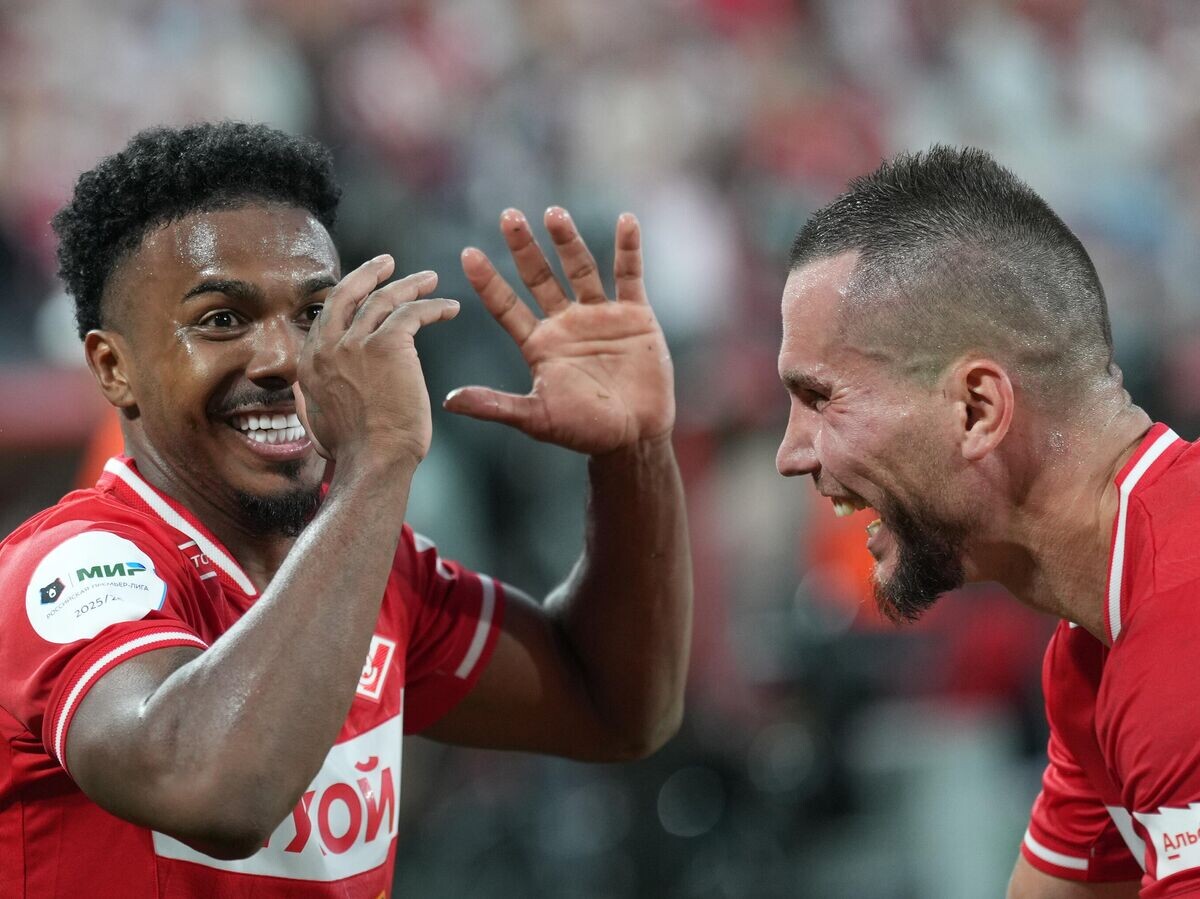    Маркиньос и Антон Заболотный | © РИА Новости / Александр Вильф