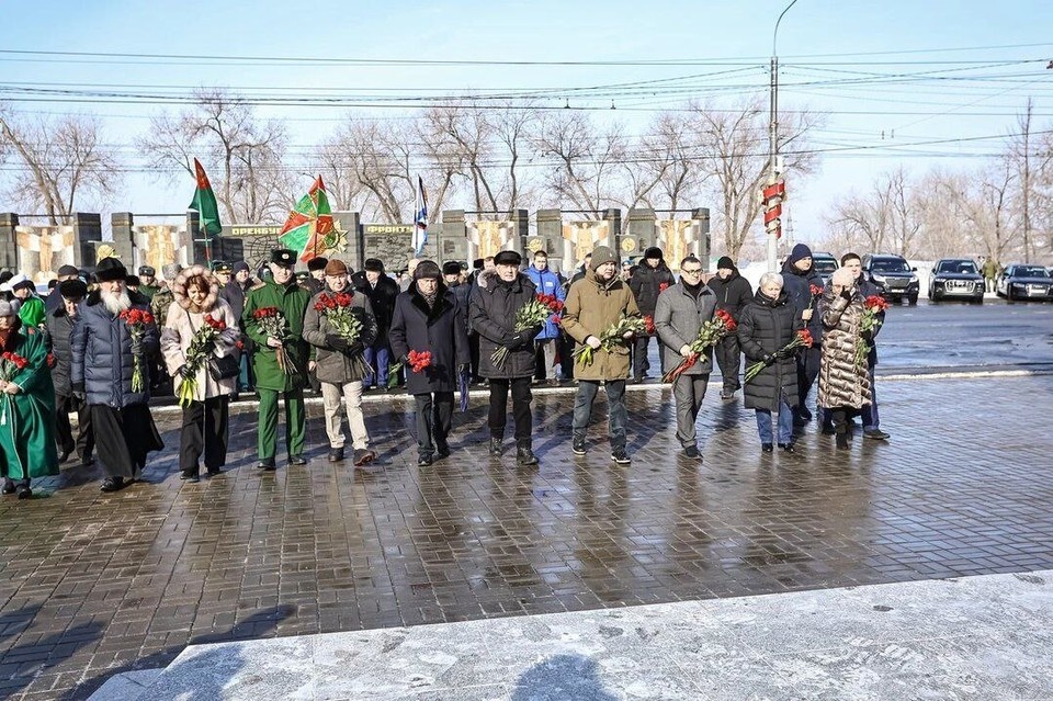   К акциям памяти присоединились сотни людей Правительство Оренбургской области