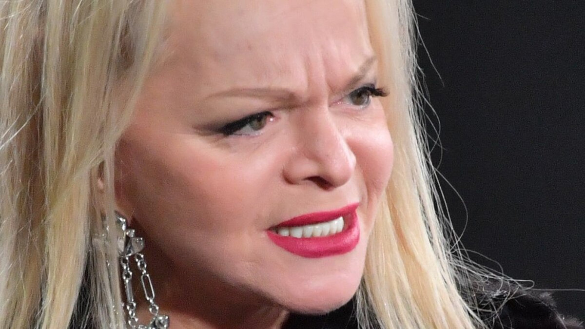 Комментарий официального представителя Ларисы Долиной