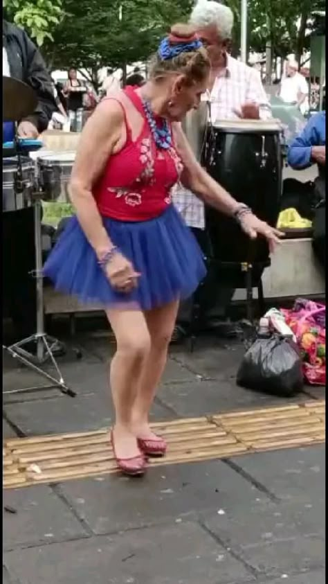 крастотка, право!