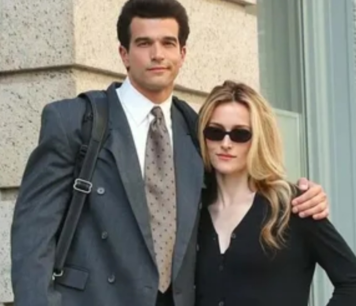 Кадр из сериала «Американская история любви»