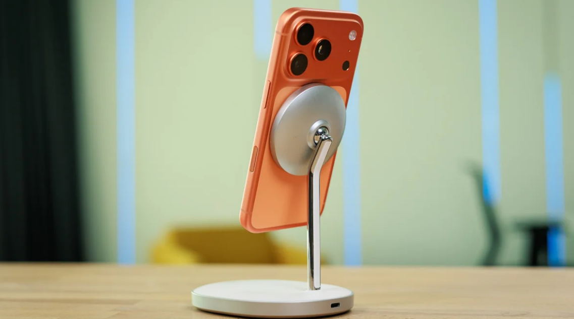 Cosmic Orange iPhone 17 Pro