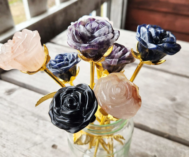 Да, они тоже существуют. Но стоп, на этом фото пока что ювелирная работа. Листайте вниз 👇