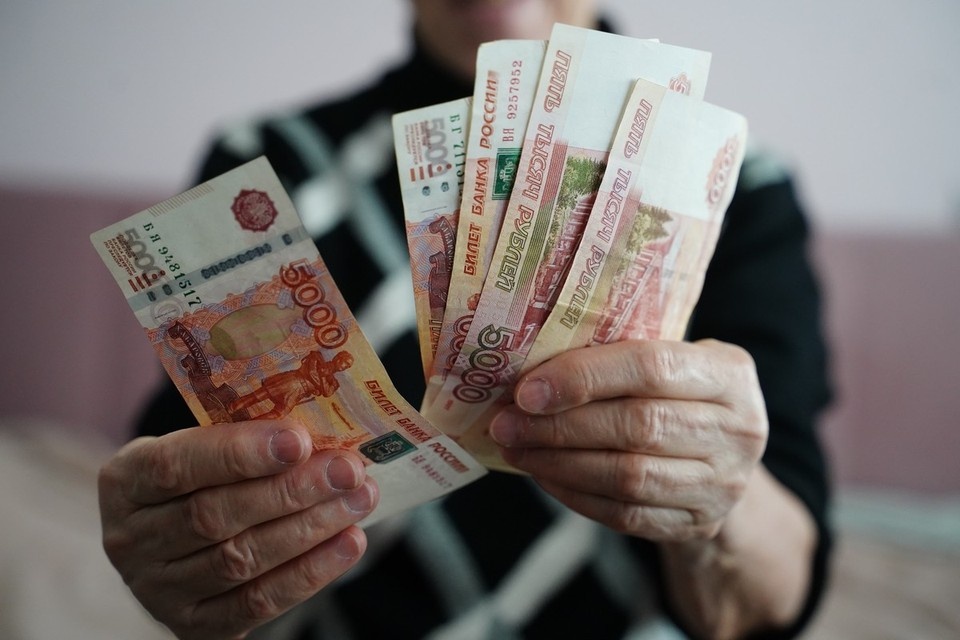    Выплаты, которые должны прийти 7, 8 и 9 марта, перечислят раньше Светлана МАКОВЕЕВА