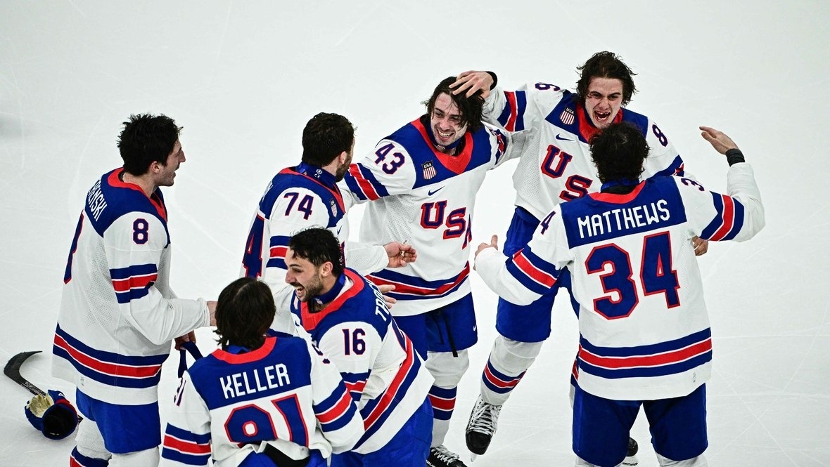Хоккеисты США - олимпийские чемпионы!