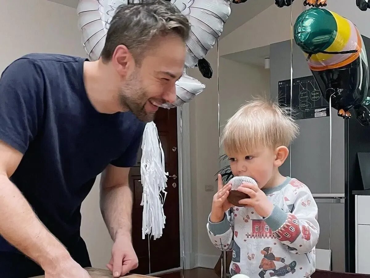 Дмитрий Шепелев рассказал о проблемах с воспитанием младшего сына: «Зачем?  Я же пять минут назад был хорошим»