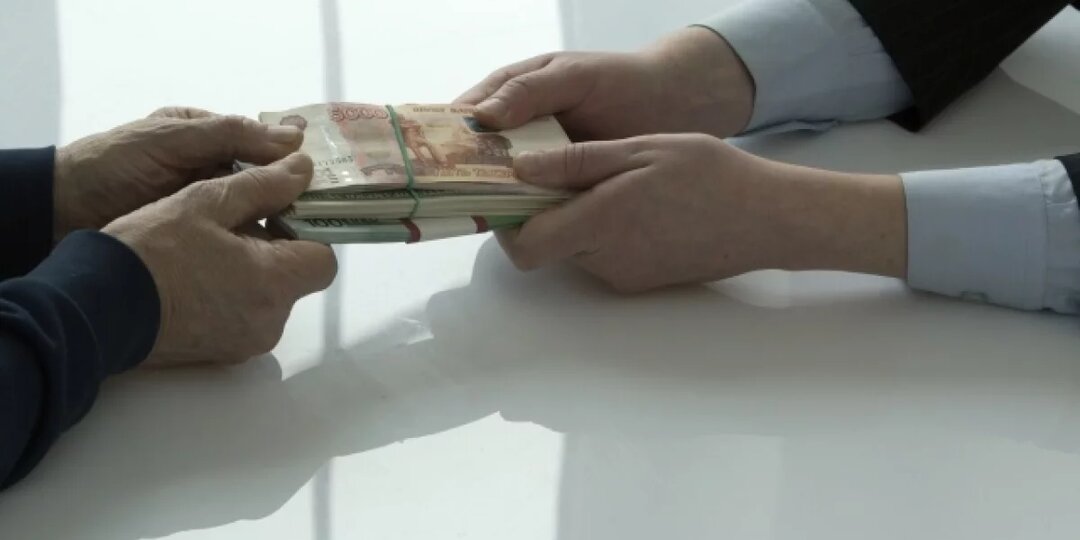 Бывшего экзаменатора ГАИ Казани лишат 13 млн имущества — полицейский переписал на родителей элитные квартиры и машину