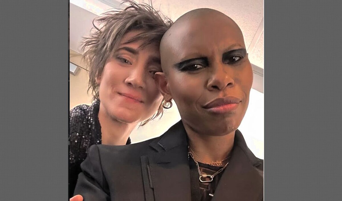 Со своей подругой, певицей Skin