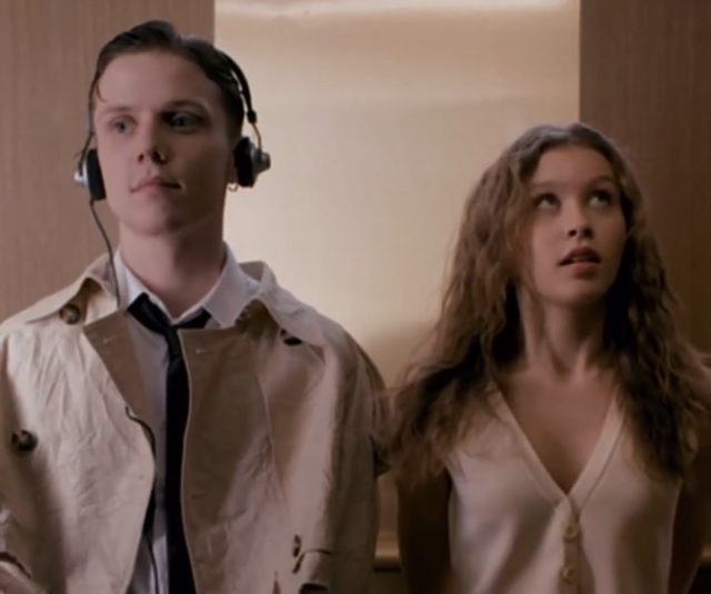    Кадр из клипа «Цветаева»