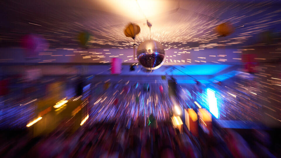     В Сумах разразился скандал из-за вечеринки для сотрудников ТЦК и СБУ www.globallookpress.com/Annette Riedl