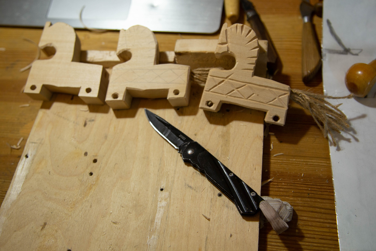 Лошадки, которых вырезает Саша