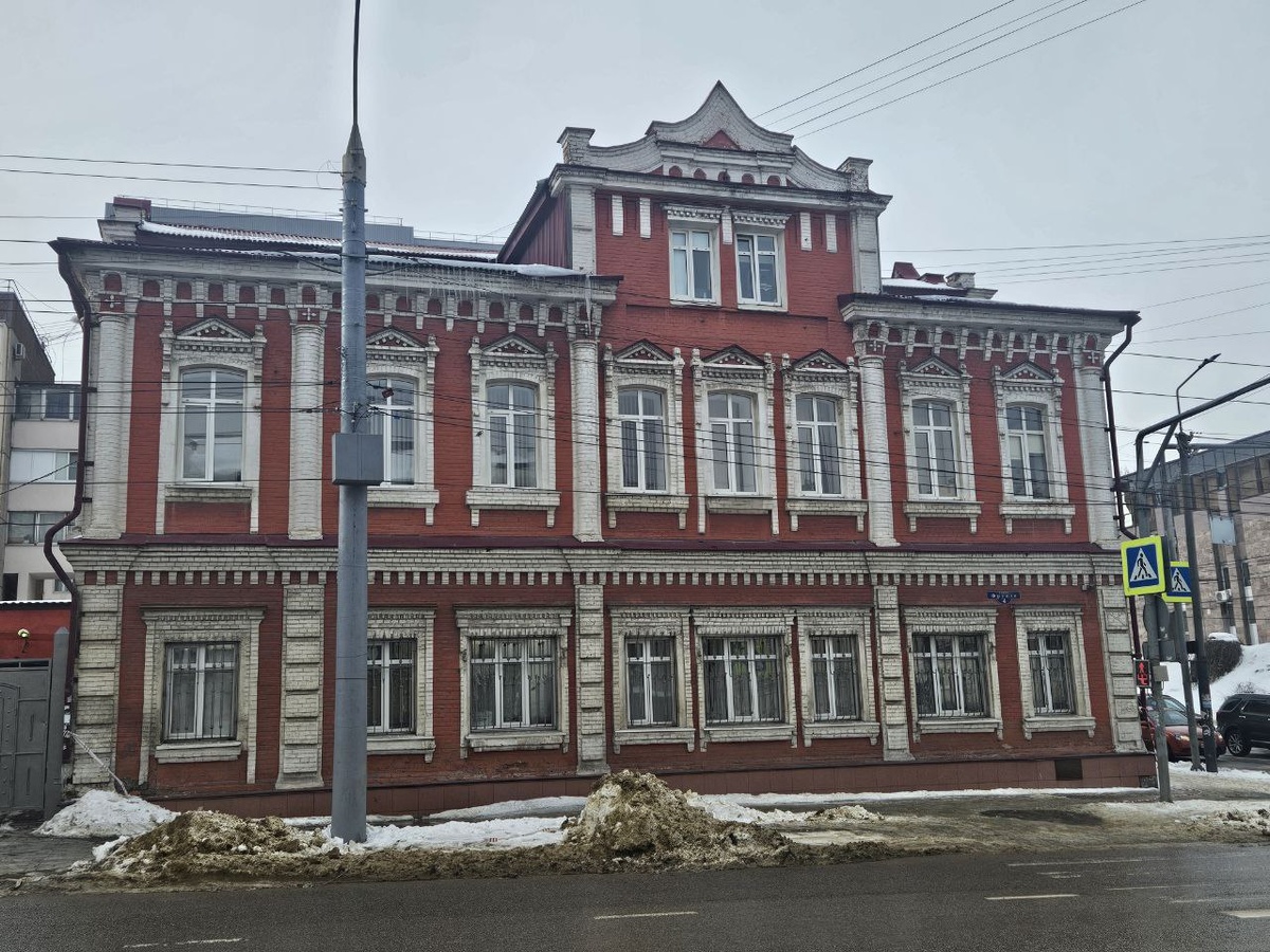 Прокуратура Октябрьского района (бывший усадебный дом купца Замятина). Город Липецк, улица Фрунзе, 4