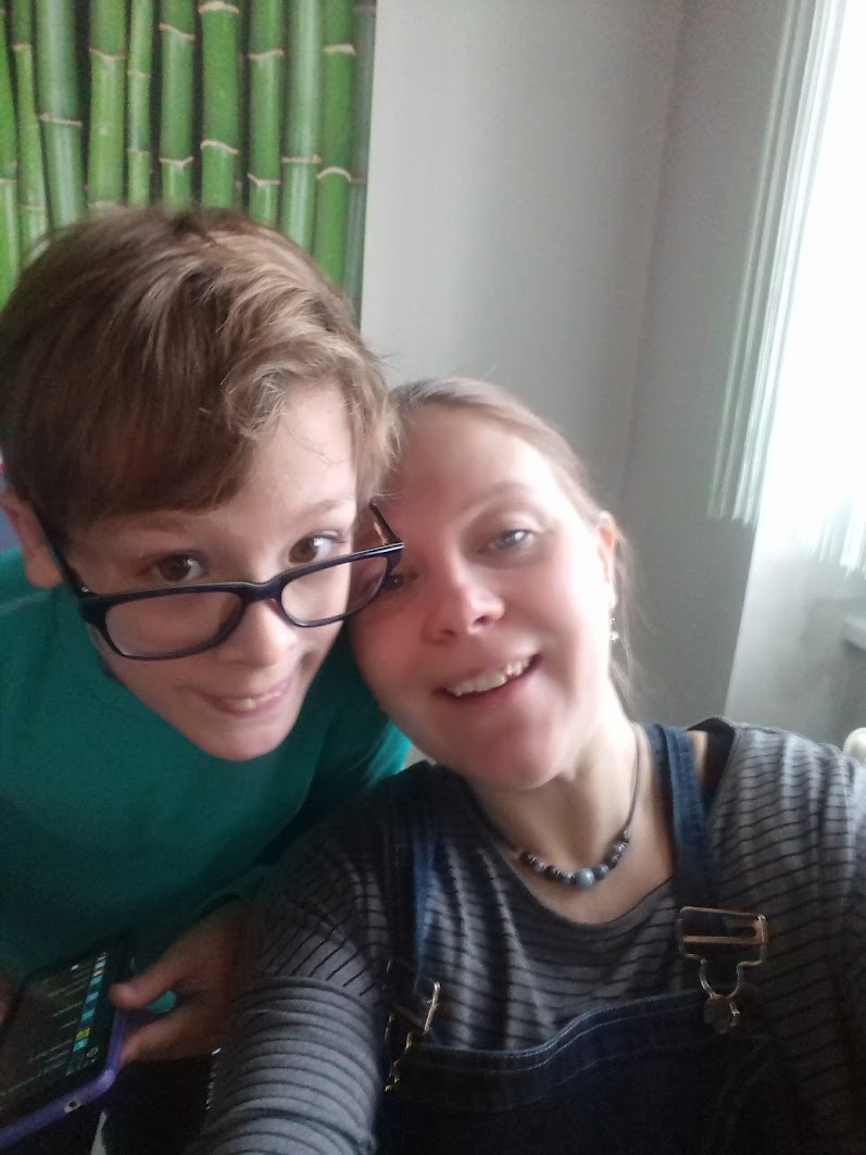 вот какое фото откопала: я с Мишей 8 лет назад