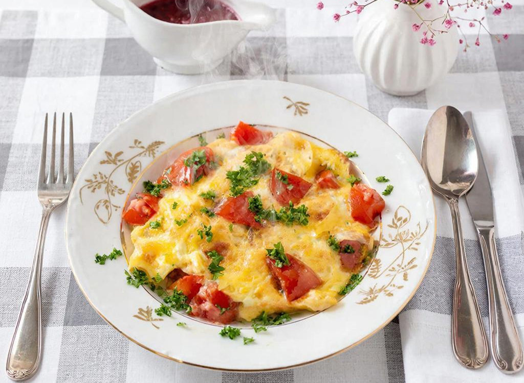 Быстро, вкусно и сытно!    «Создано с использованием искусственного интеллекта».