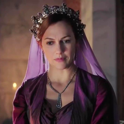 - Я не знаю, каким образом Вы, Франсиско, стали секретарём Карла Габсбурга... 