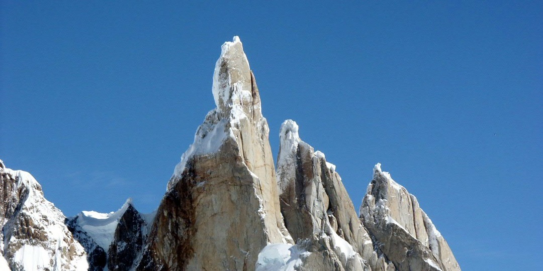 Башня на краю света: почему Cerro Torre манит и пугает?
