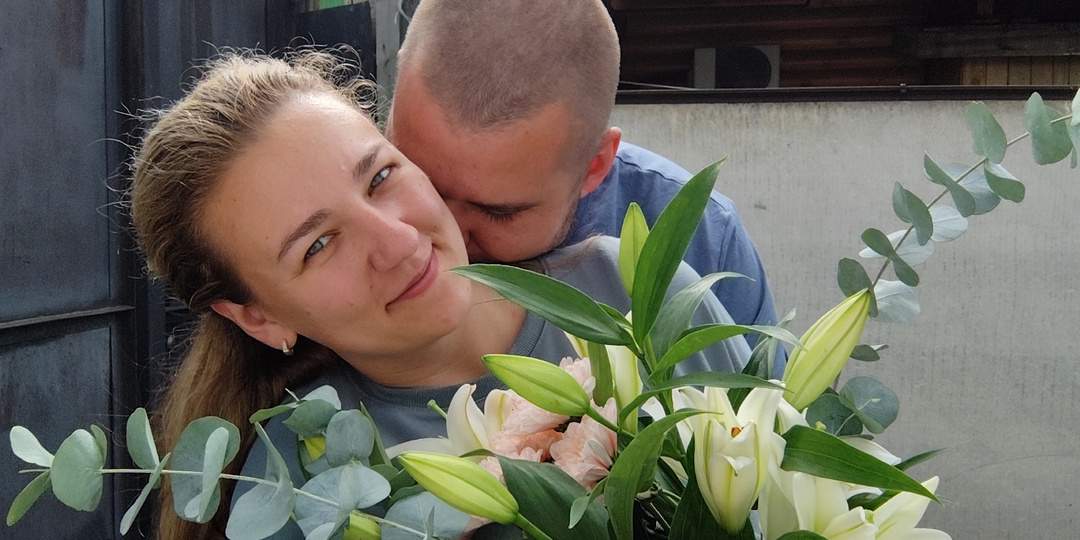 Все мужчин поздравляют, тоже не будем отставать😁