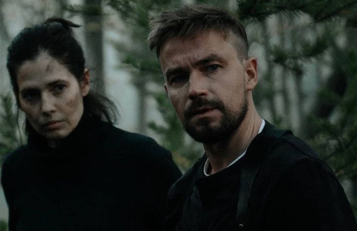 Кадр из сериала "После Фишера. Инквизитор". Юлия Снигирь в роли следователя Беловой и Александр Петров в роли следователя Терехова