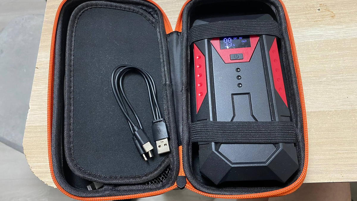 Пусковое зарядное устройство для автомобиля Jump Starter High Power M43
