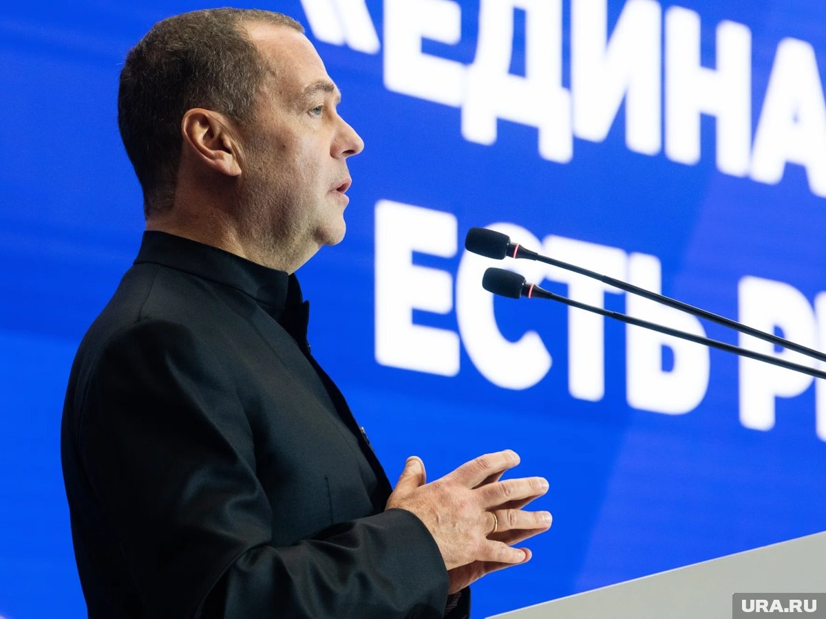     Медведев прокомментировал заявление Каллас