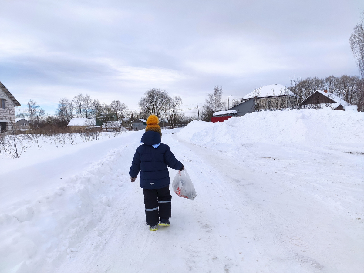 Идём выбрасывать мусор. Растёт помощник 👍🏻