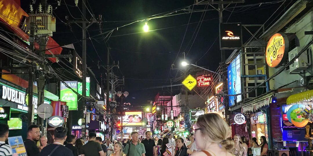 Бангла Роуд на Пхукете: что это за улица, где находится и что там происходит