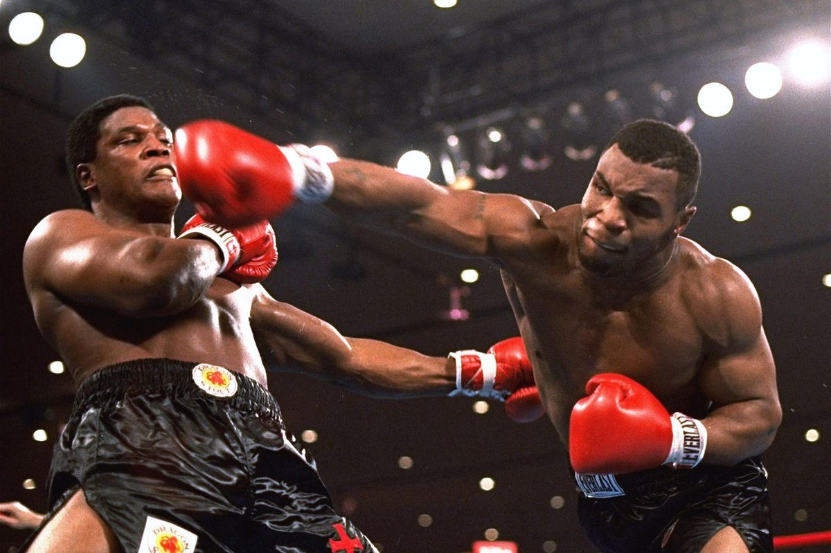 "Железный" Майк в атаке