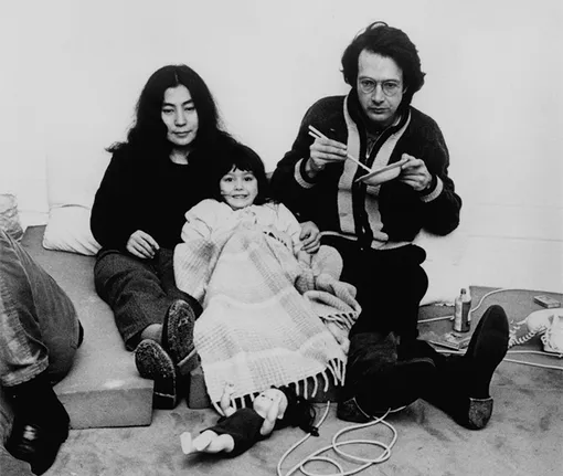 Йоко Оно и Тони Кокс с дочерью Киоко