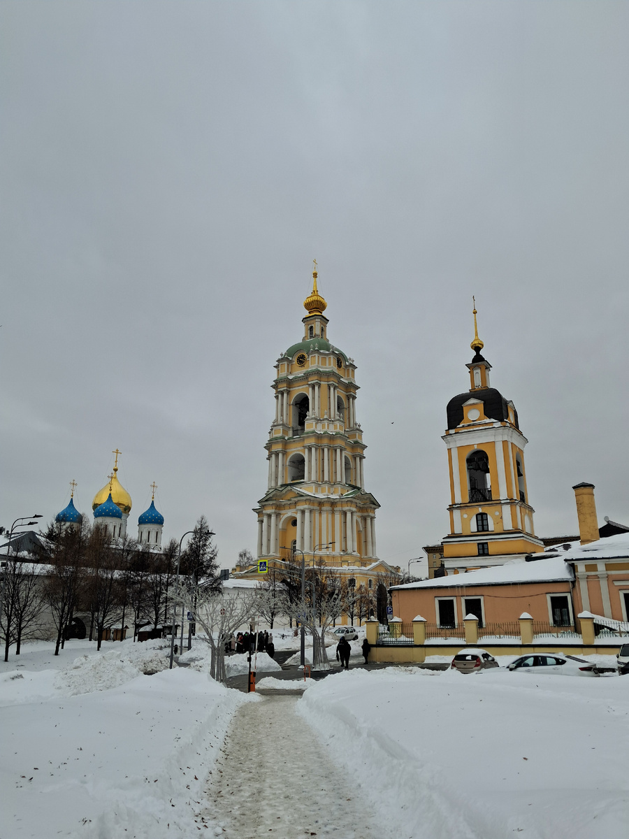 Дорога к святыне.