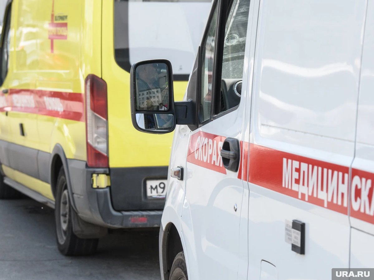     На месте работают оперативные службы