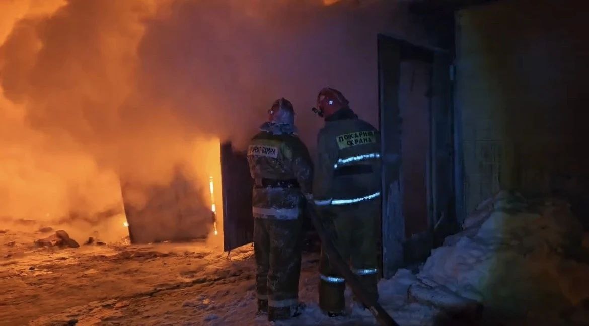    МЧС Камчатка гаражи пожар