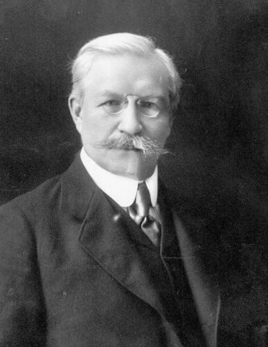 Павел Николаевич Милюков (1859 — 1943). Об итогах его политической деятельности всем известно. 