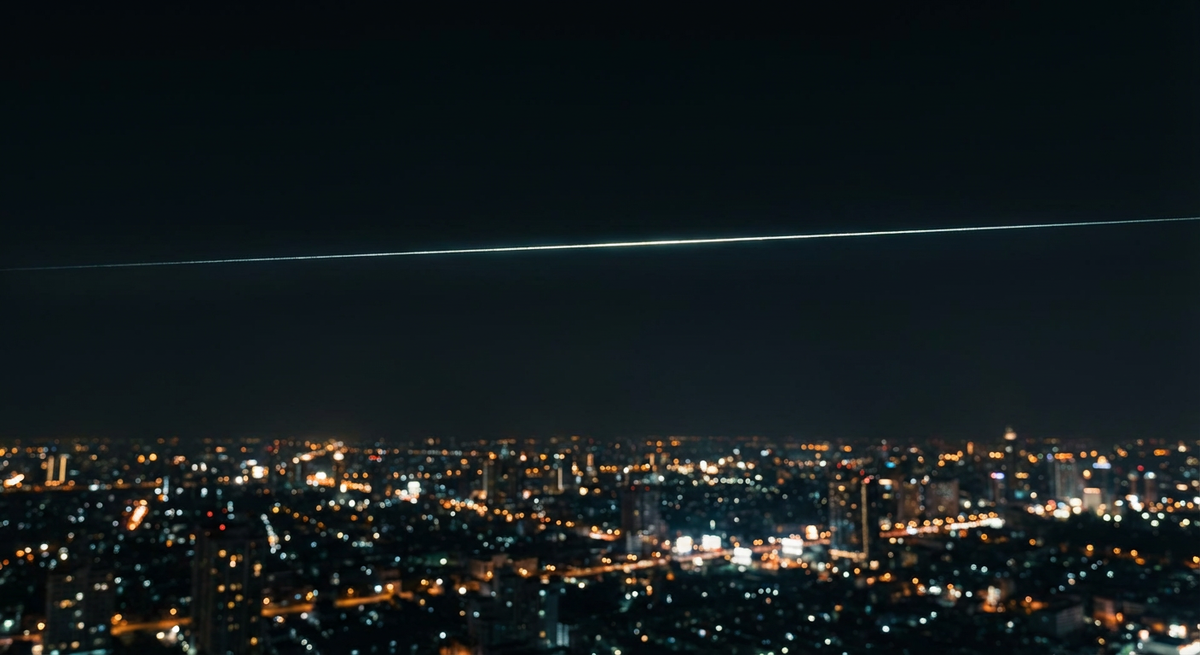 Одна нитка держится — пока держится. Потом не выдержал совсем.