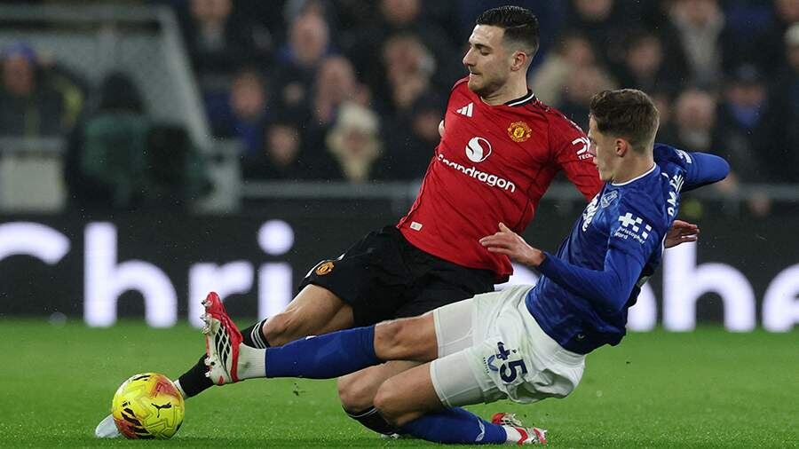    Фото: REUTERS/Phil Noble