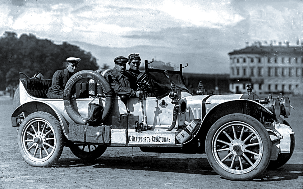 Первый серийный автомобиль "Руссо-Балт", лето 1909 г.