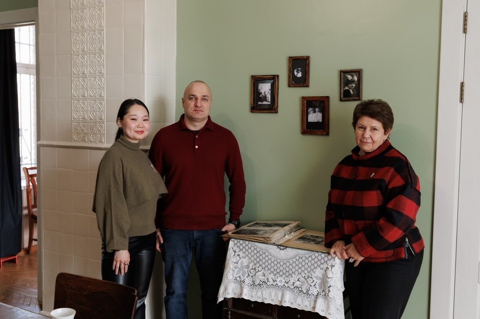    Праправнук Владимира Арсеньева приехал из Иркутска во Владивосток Фото: Музей-заповедник истории Дальнего Востока имени В.К.Арсеньева/@arsenievmuseum