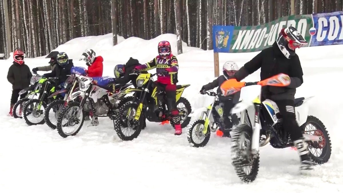    В клубе мотоспорта Советского осваивают новую технику