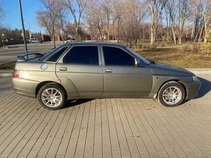 Крышка бака на 21106 отличалась от серийных моделей 2110