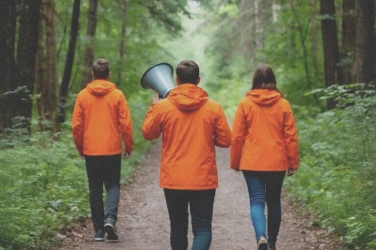    Иллюстрация к материалу: Как обезопасить ребёнка: важные советы от Лиза Алерт