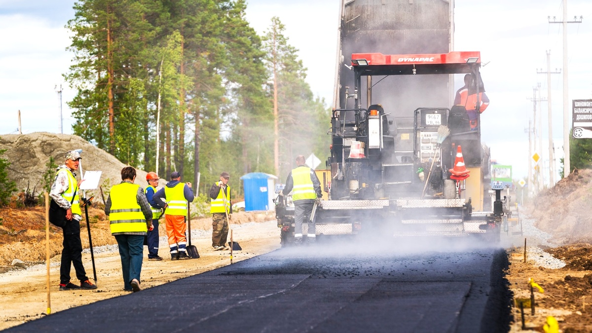    В Югре отремонтируют дороги к вокзалам и причалам