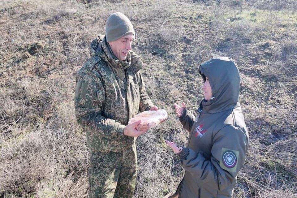    Пироги пекут в Крыму для защитников Херсонщины. Фото: Народный фронт Крыма