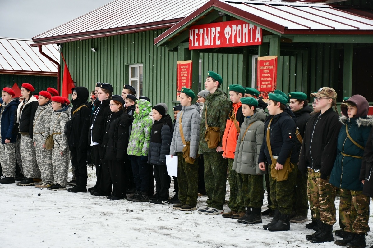    Движение первых