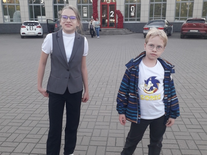 Почему к концу началки полкласса в очках