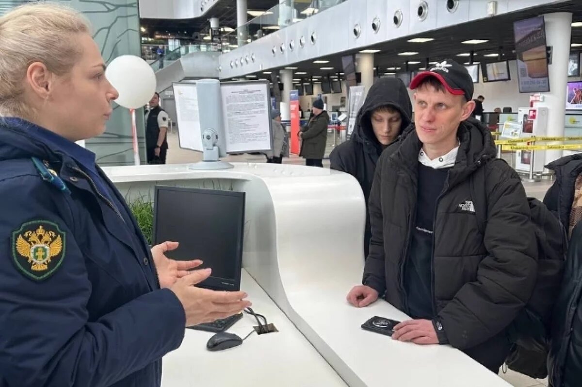    Сотни пассажиров застряли в аэропортах Дальнего Востока из-за погоды