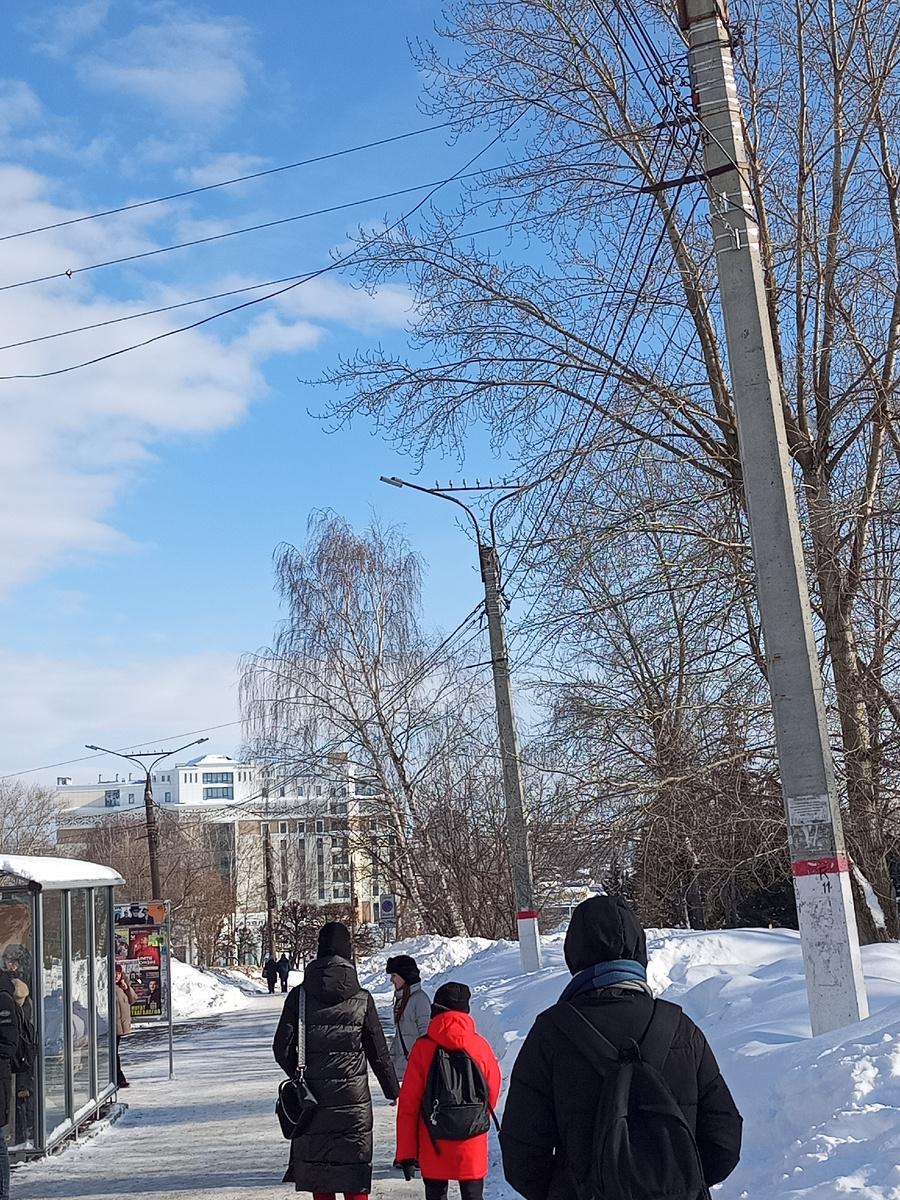 Вот такая вчера яркая погода была