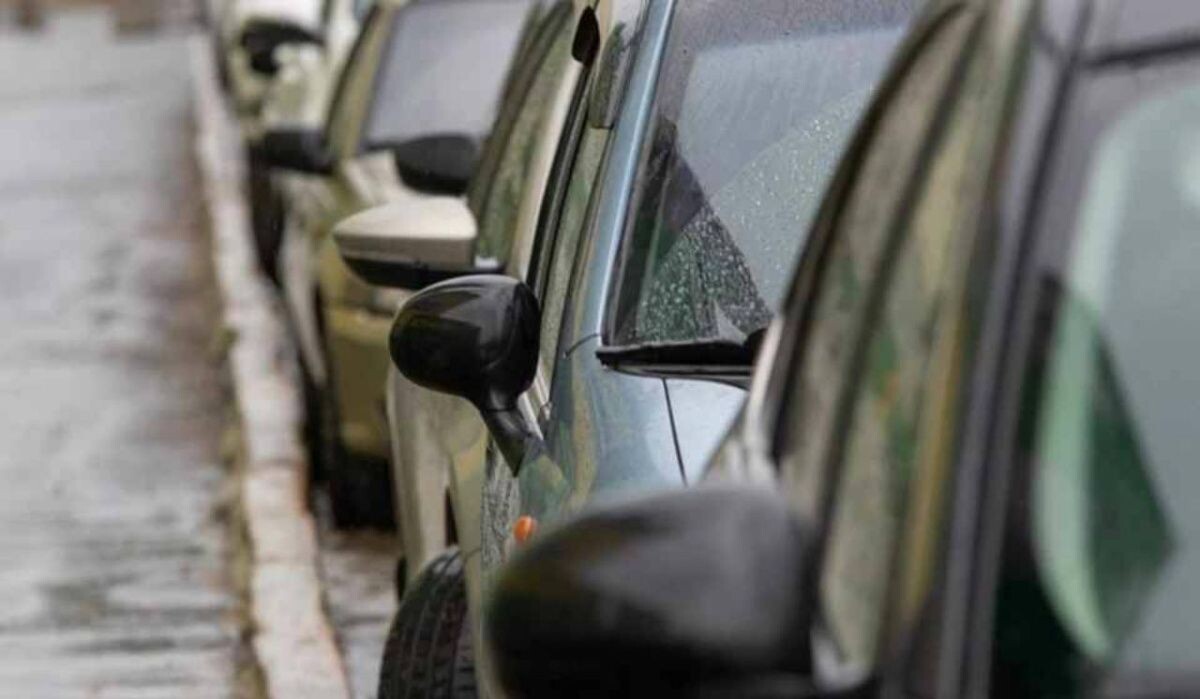     Автомобили. Источник: ufa.kp.ru Автор фото: Руслан Ахунов