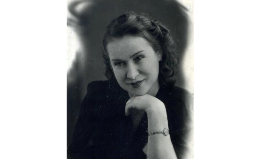 Марьям Рахманкулова училась у оперной певицы Екатерины Ковельковой. 