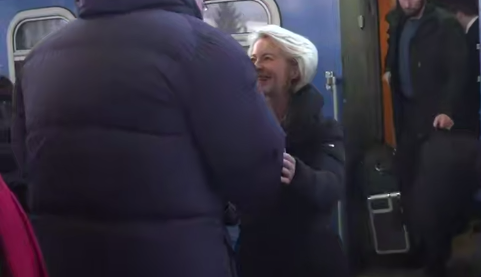 Как к родному внуку!